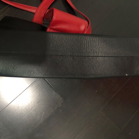 Vintage Buttery Soft Leather Red and Black Handbag - Picture 4 of 5